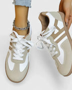 Khaki & White / 5