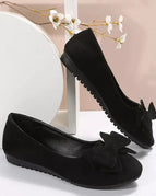Black / 3