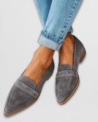 Gray / 4