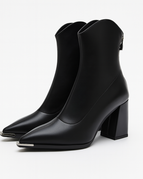 Black / 4