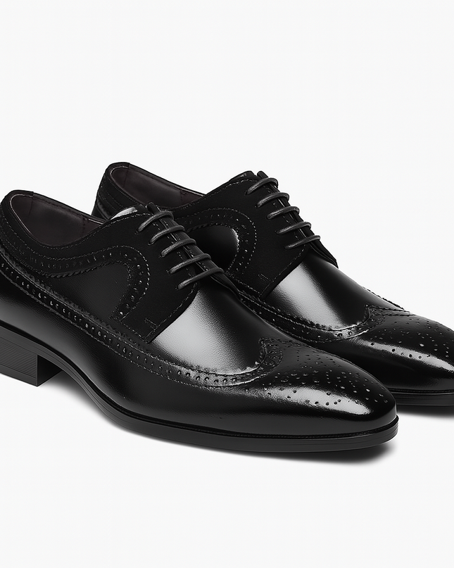 Men’s Brogue Oxford Shoes – Two-Tone Wingtip Design