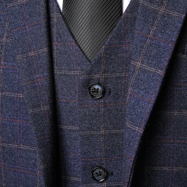Men’s Three-Piece Suit – Classic Ensemble