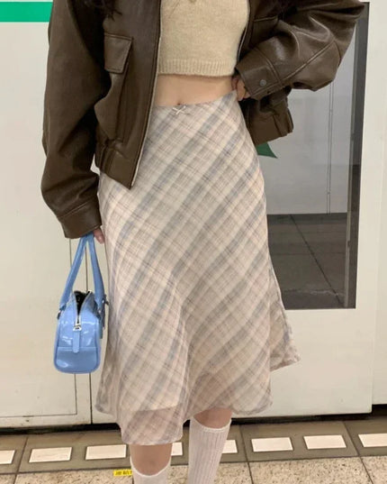 MORIAH – Classic Plaid Midi Skirt
