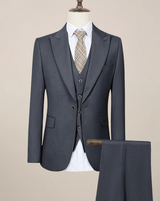 Slim Fit Green Three-Piece Suit for Men – Summer Lightweight Business Formal Set