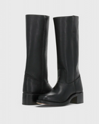 Black / 2